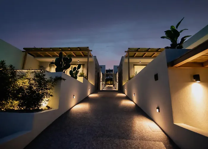 Kaktus Private Pool 4* باليوري