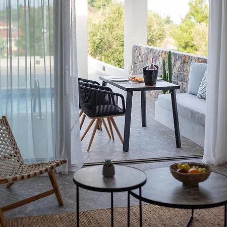 Kaktus Private Pool 4*